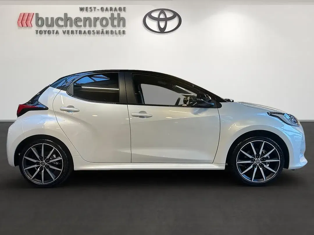 Toyota Yaris - Thumbnail 4