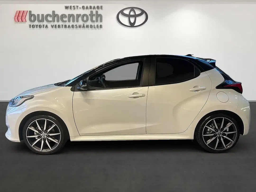 Toyota Yaris - Thumbnail 8