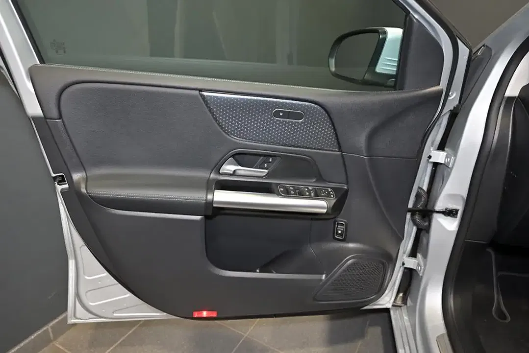 Mercedes-Benz B 200 - Thumbnail 16