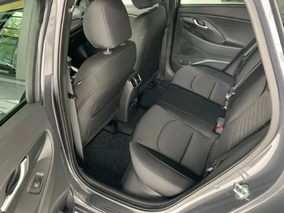Hyundai i30 - Thumbnail 10
