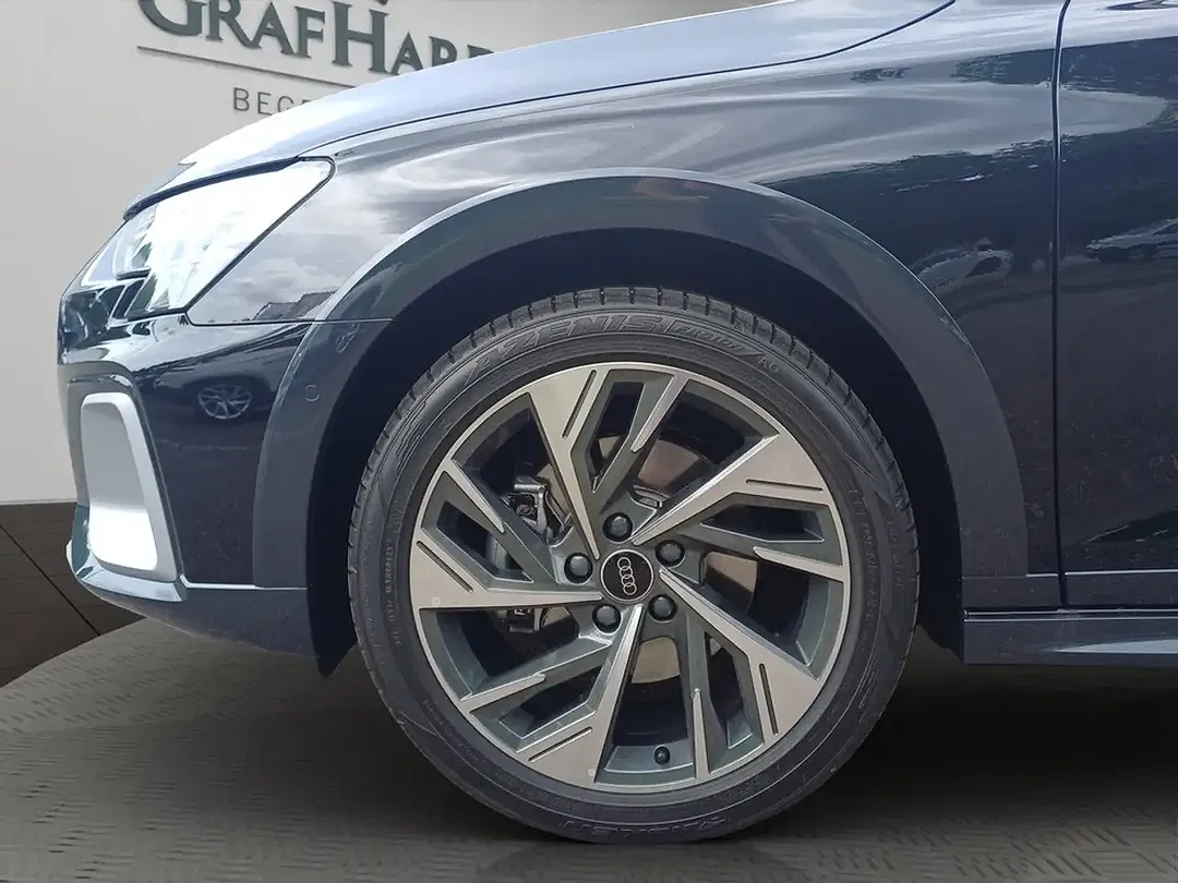 Audi A3 - Thumbnail 2