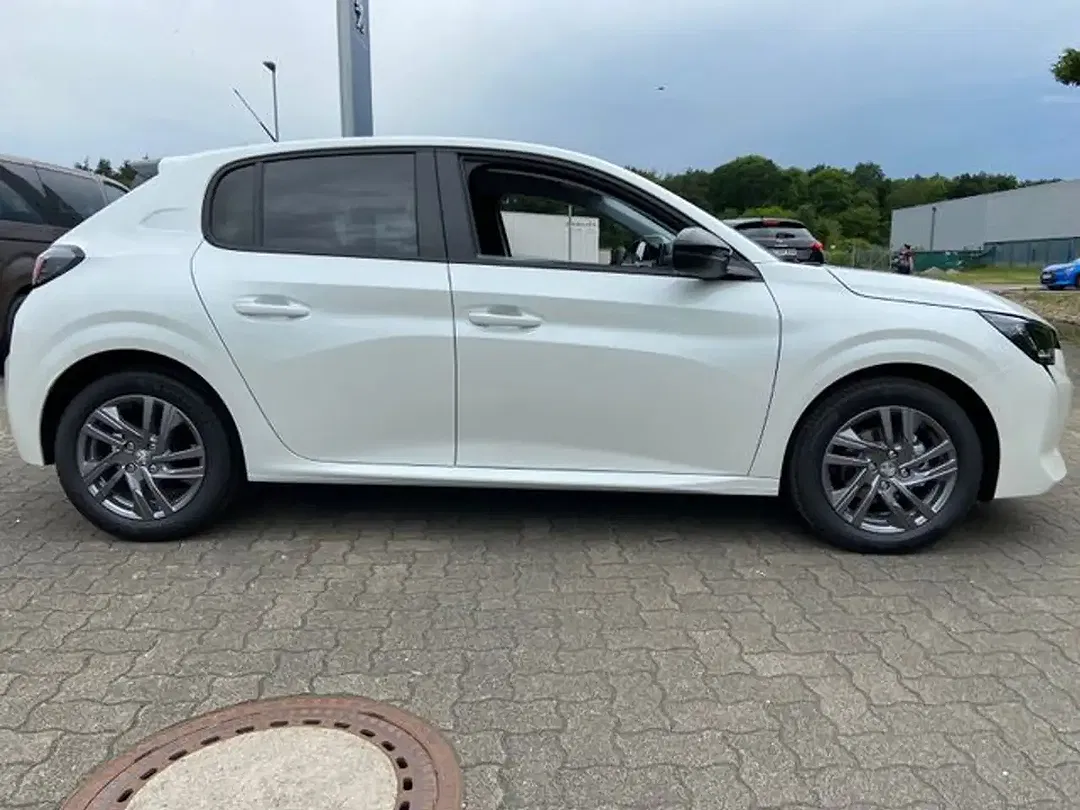 Peugeot 208 - Thumbnail 6