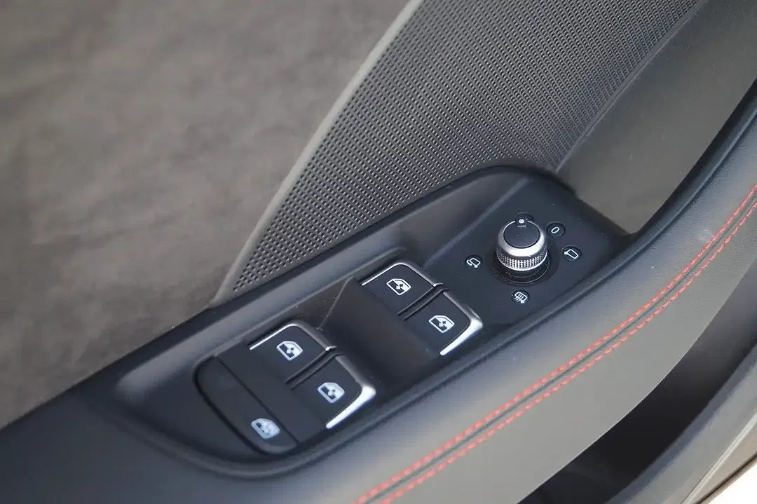 Audi RS3 - Thumbnail 11