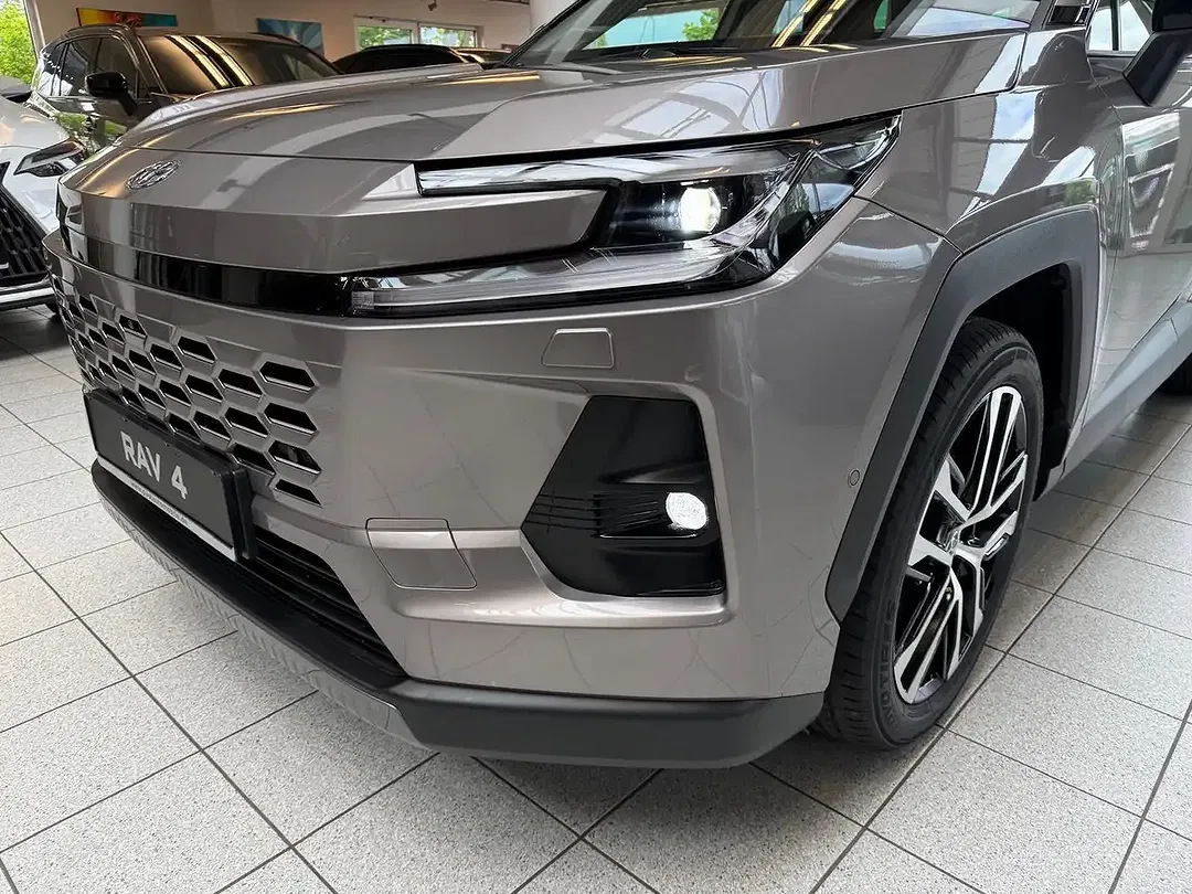 Toyota RAV 4 - Thumbnail 11