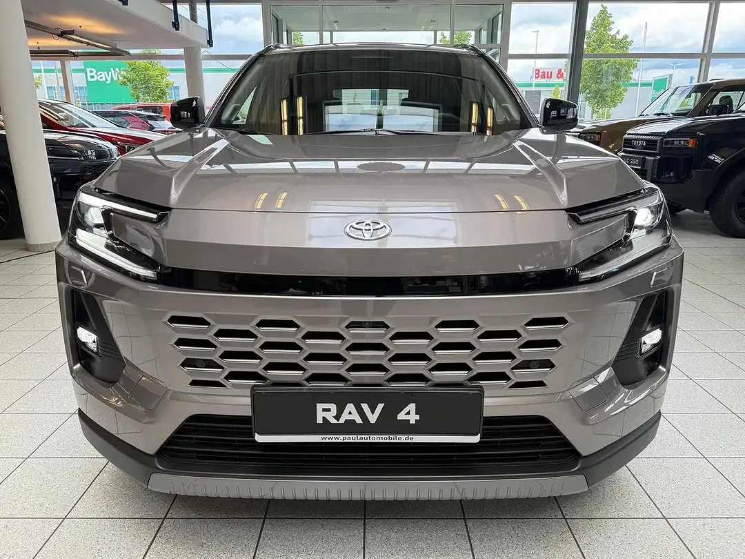 Toyota RAV 4 - Thumbnail 2