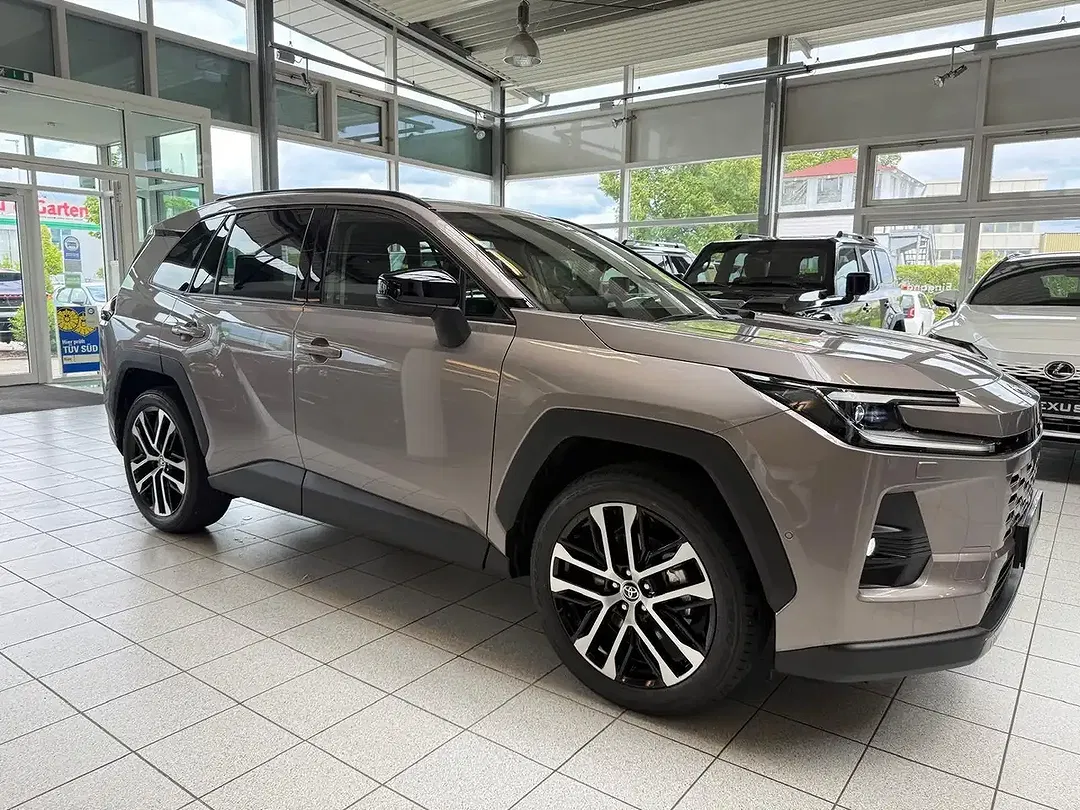 Toyota RAV 4 - Thumbnail 3