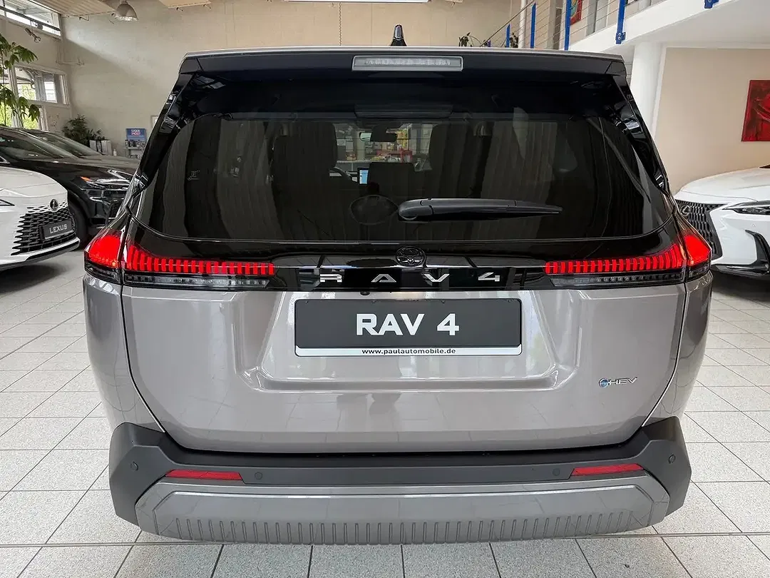 Toyota RAV 4 - Thumbnail 6