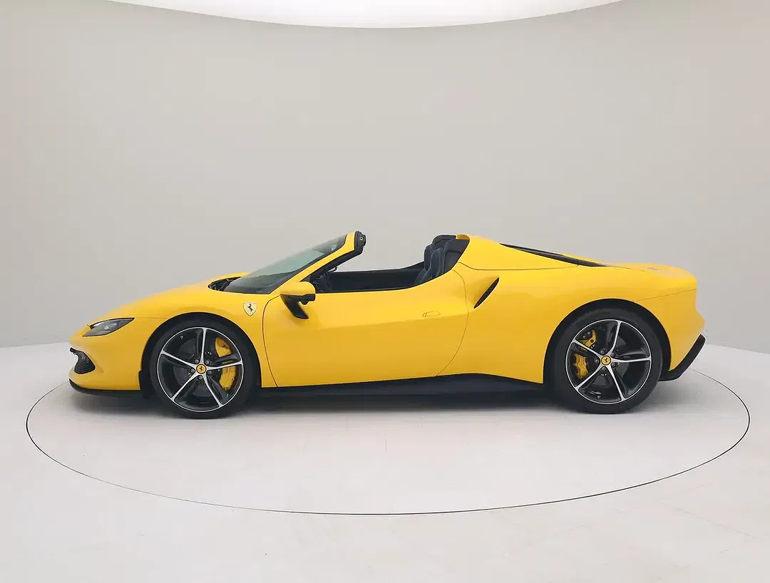 Ferrari 296 GTS - Thumbnail 11