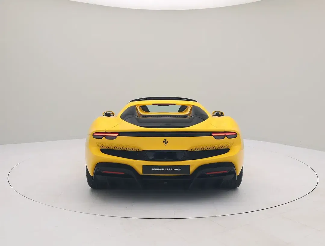 Ferrari 296 GTS - Thumbnail 8