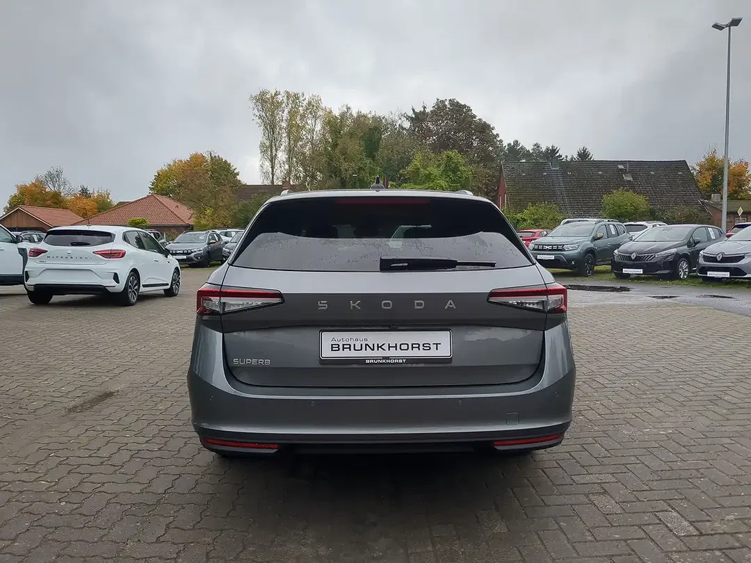 Skoda Superb - Thumbnail 2