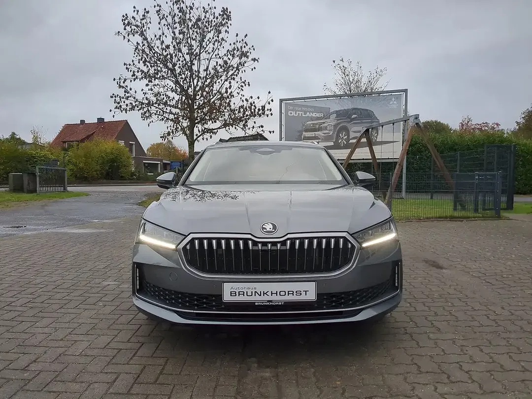 Skoda Superb - Thumbnail 3