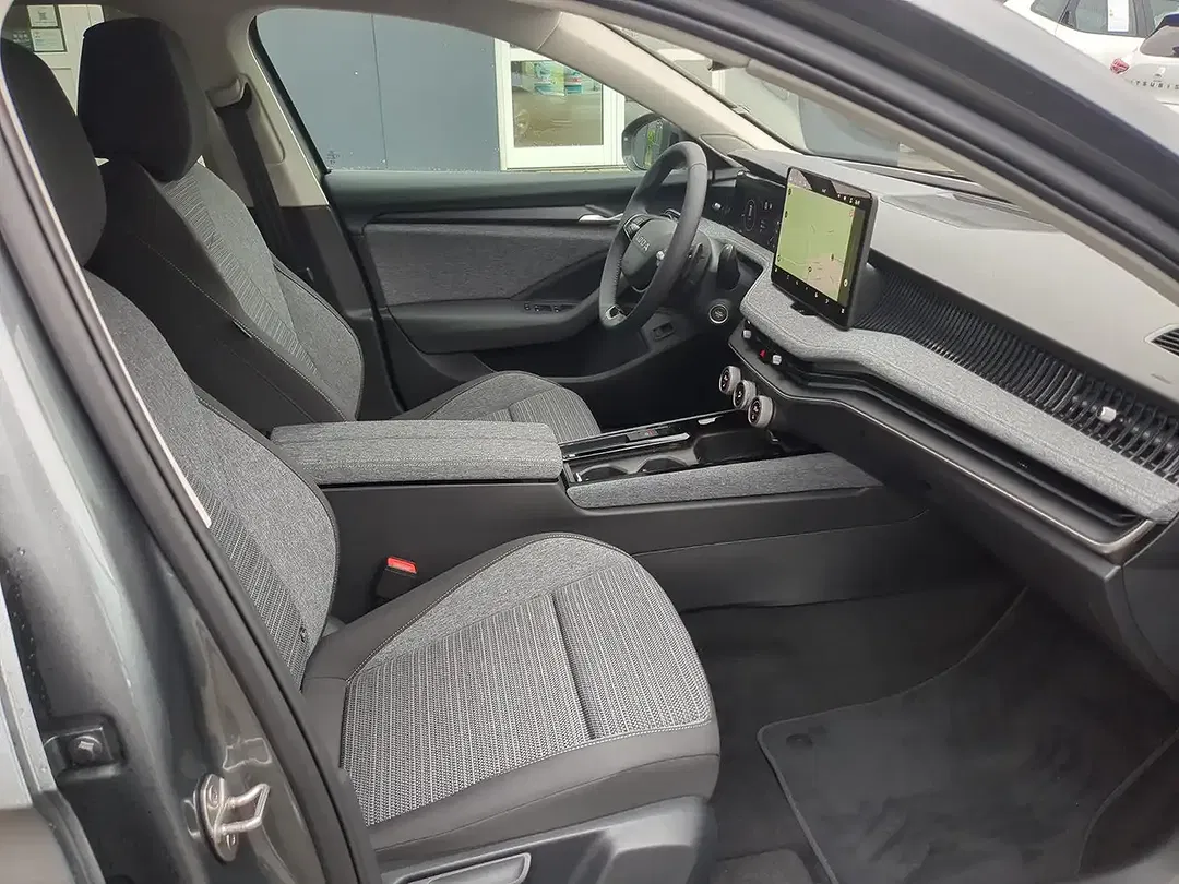 Skoda Superb - Thumbnail 9