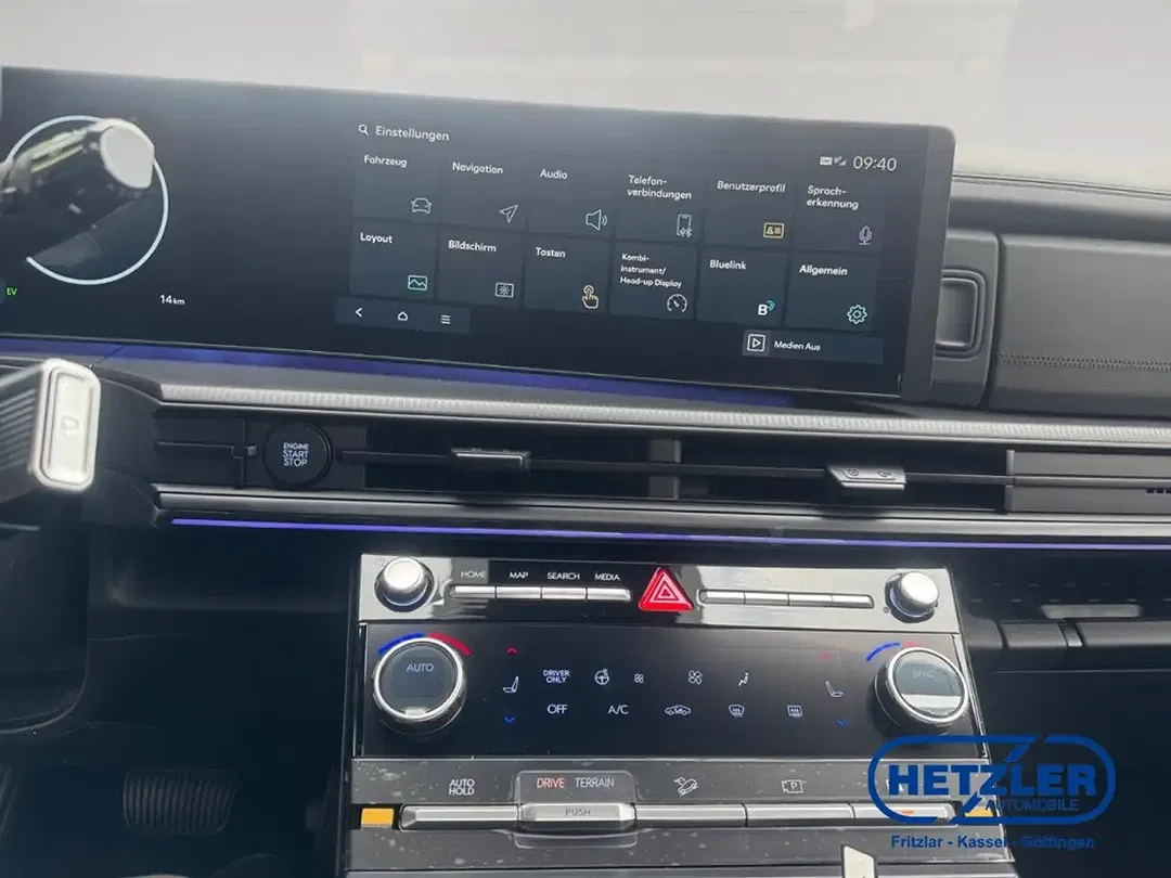Hyundai SANTA FE - Thumbnail 9