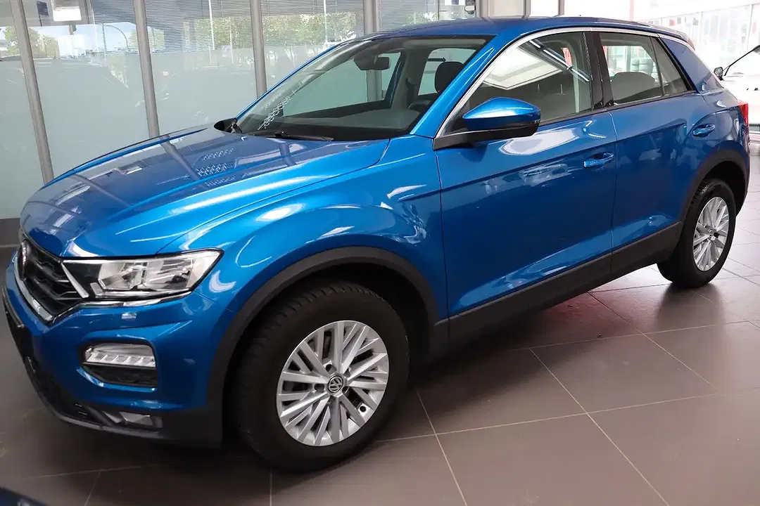 Volkswagen T-Roc - Thumbnail 3