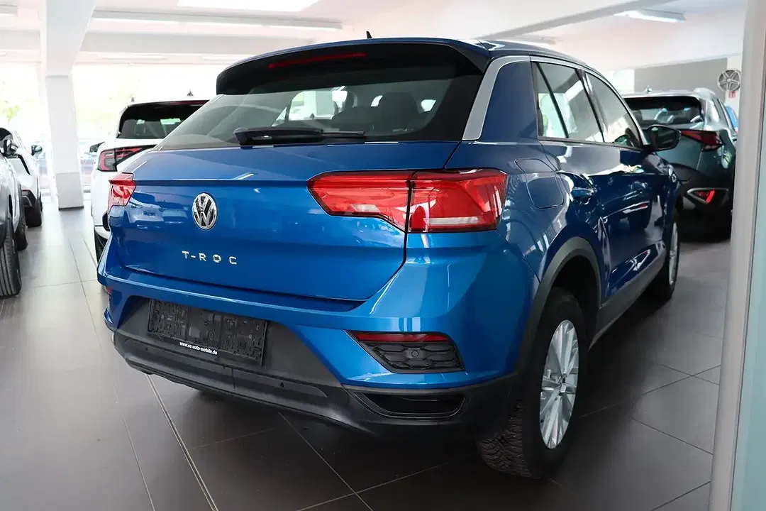 Volkswagen T-Roc - Thumbnail 4