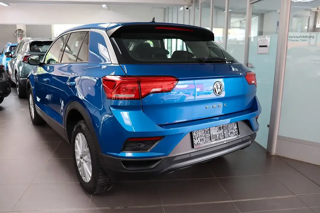 Volkswagen T-Roc - Thumbnail 6