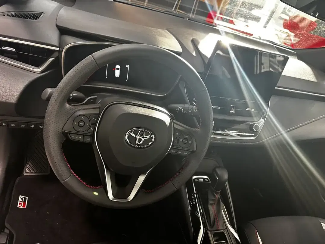 Toyota Corolla - Thumbnail 9