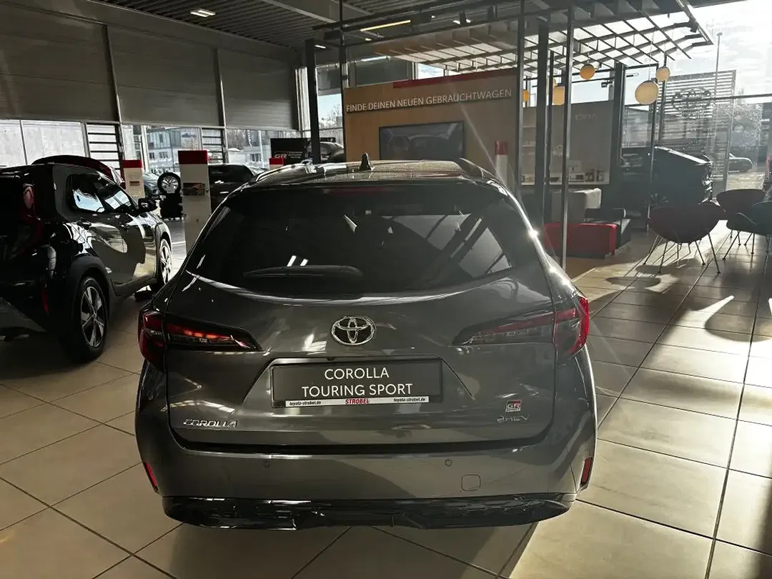 Toyota Corolla - Thumbnail 5