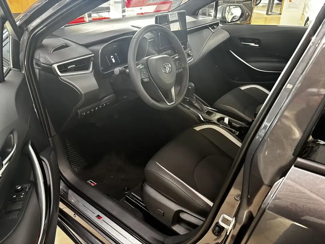 Toyota Corolla - Thumbnail 7