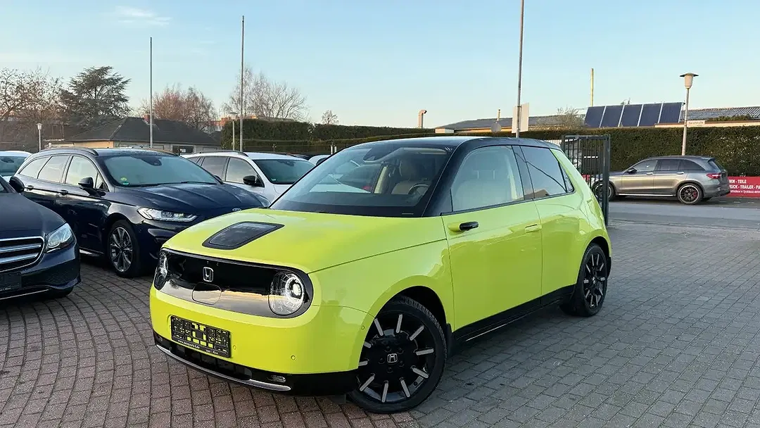 Honda e - Thumbnail 2