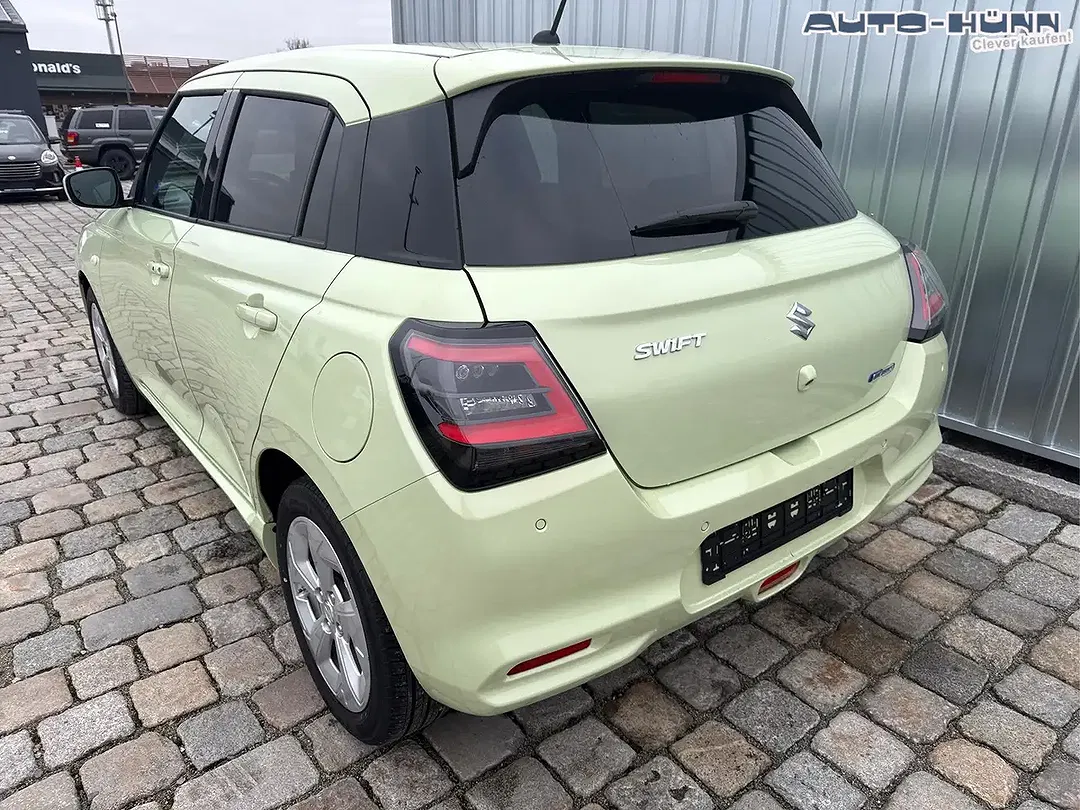 Suzuki Swift - Thumbnail 2