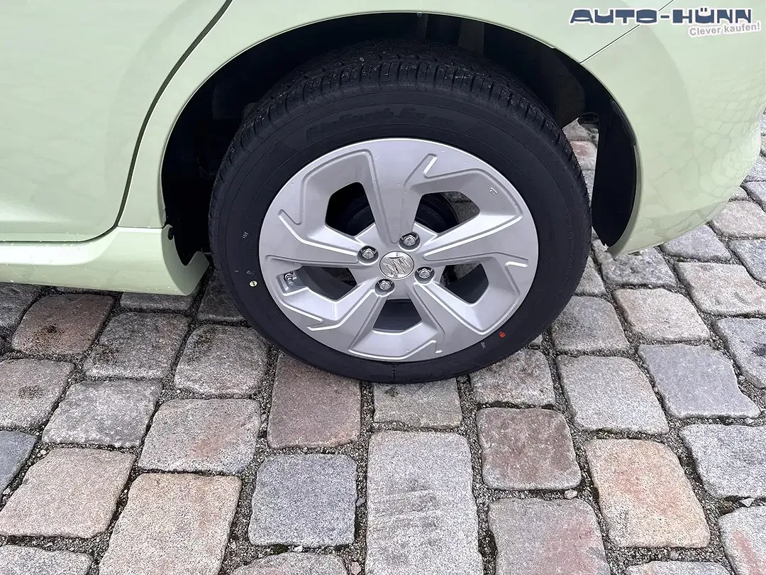 Suzuki Swift - Thumbnail 8