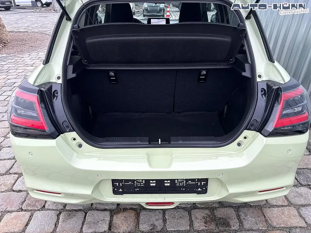 Suzuki Swift - Thumbnail 9