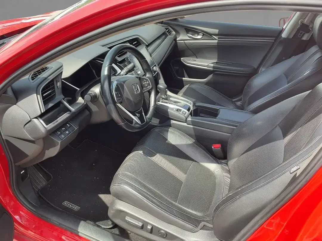 Honda Civic - Thumbnail 6