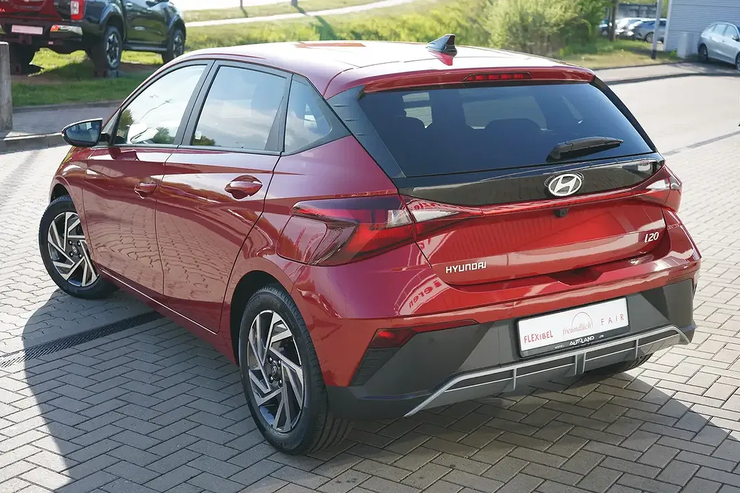 Hyundai i20 - Thumbnail 3