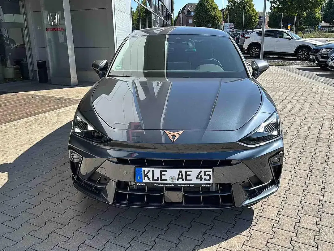 CUPRA Leon - Thumbnail 3
