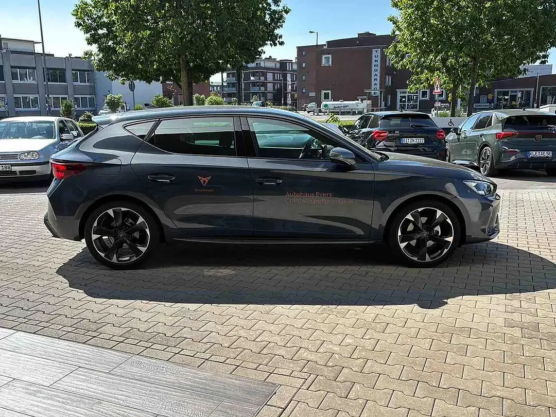 CUPRA Leon - Thumbnail 5