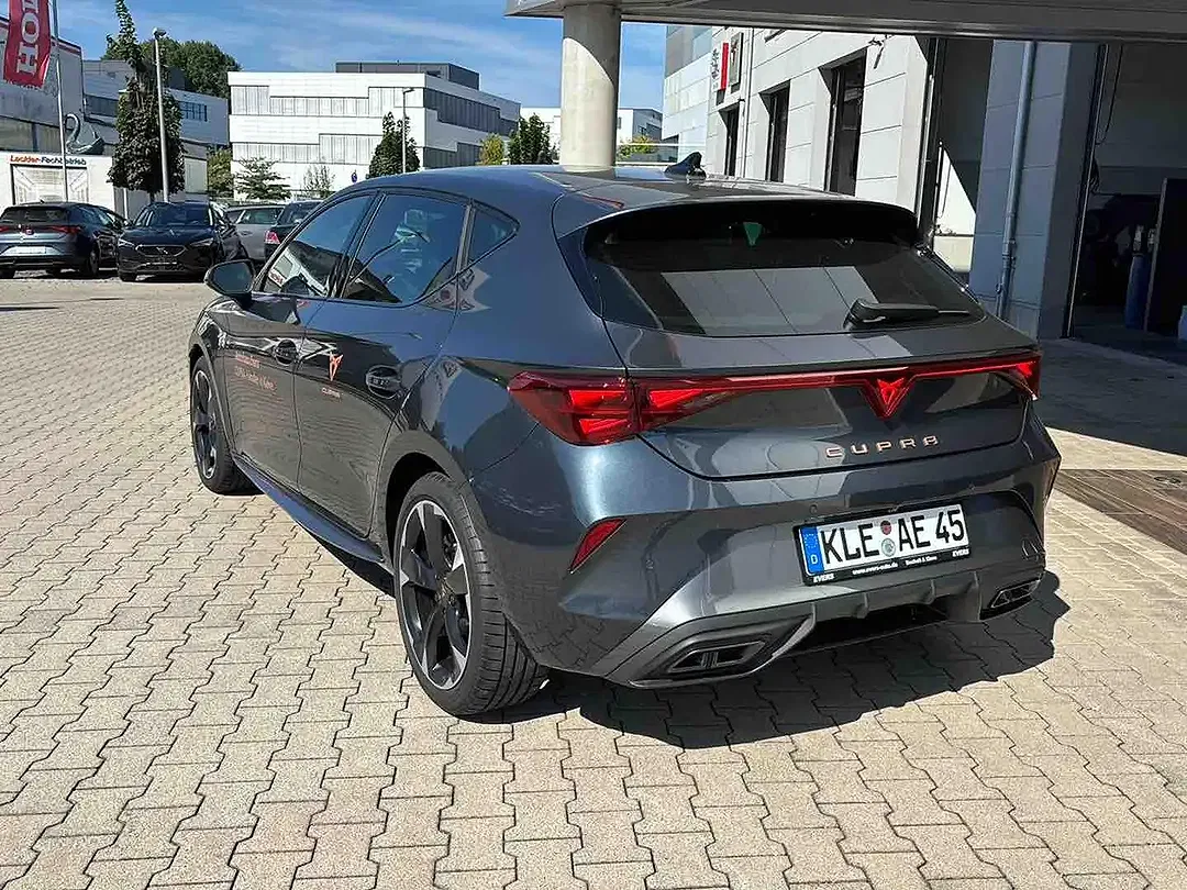 CUPRA Leon - Thumbnail 8