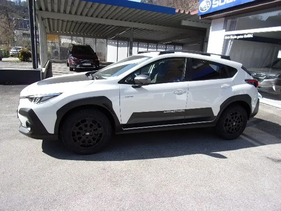 Subaru Crosstrek - Thumbnail 2