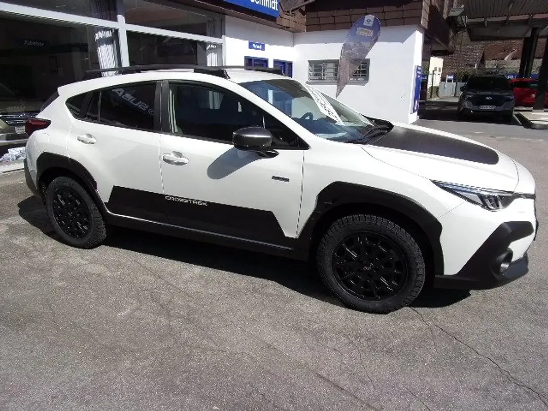 Subaru Crosstrek - Thumbnail 4