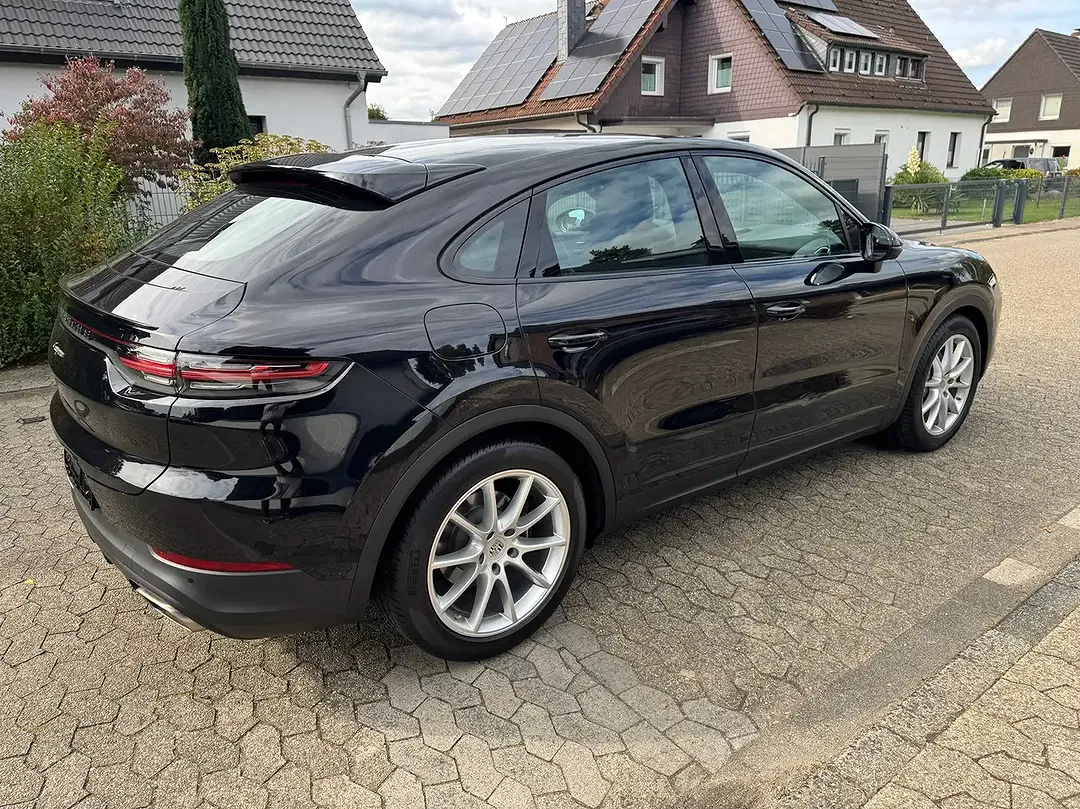 Porsche Cayenne - Thumbnail 6