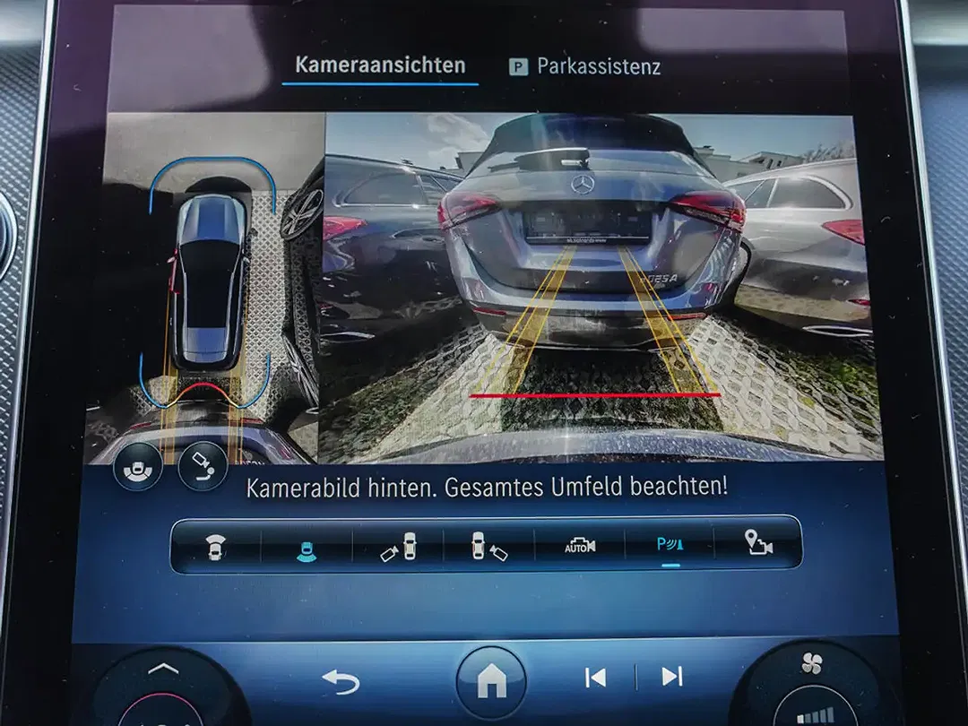 Mercedes-Benz C 300 - Thumbnail 13