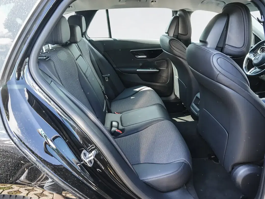 Mercedes-Benz C 300 - Thumbnail 6