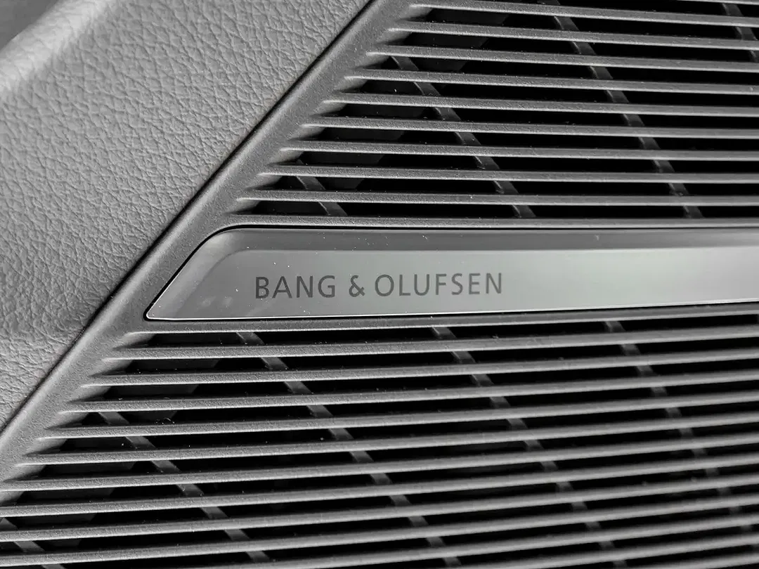 Audi RS Q8 - Thumbnail 12
