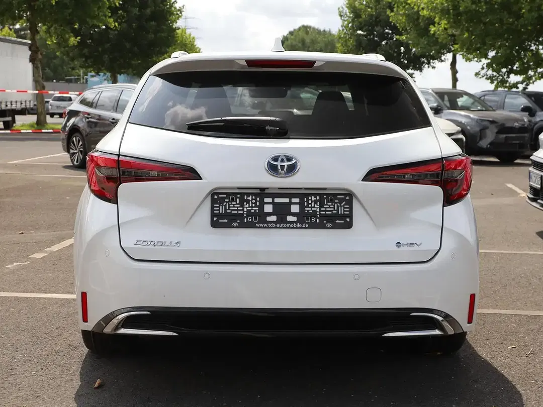 Toyota Corolla - Thumbnail 4