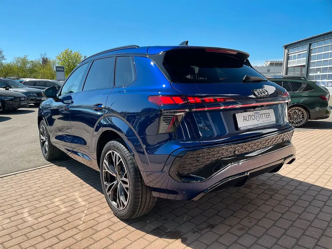Audi Q3 - Thumbnail 6