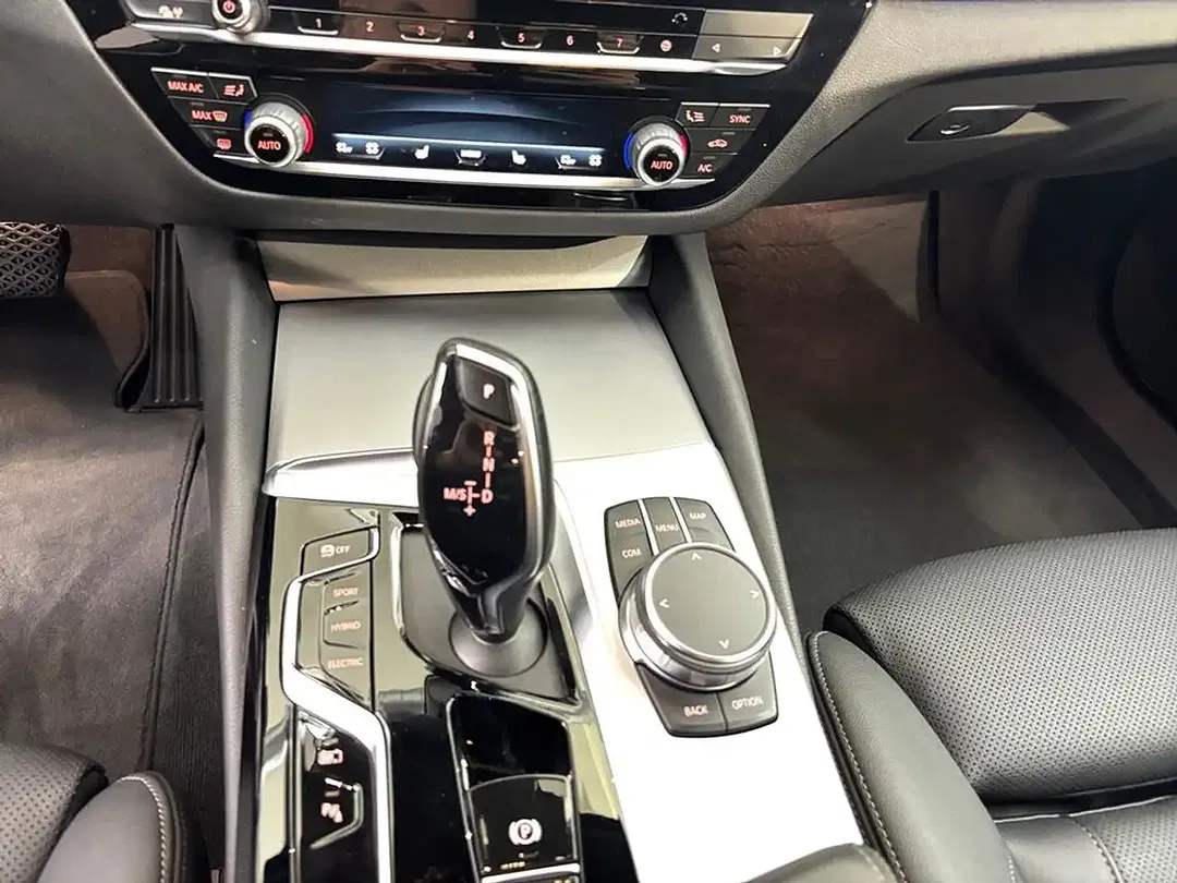 BMW 530 - Thumbnail 11