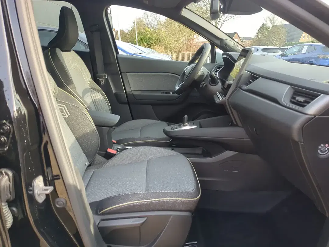 Renault Captur - Thumbnail 9