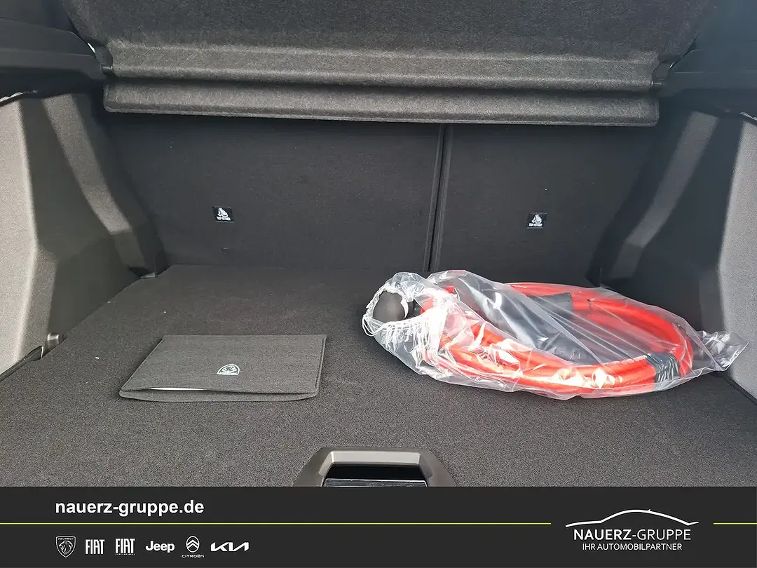 Peugeot 2008 - Thumbnail 6
