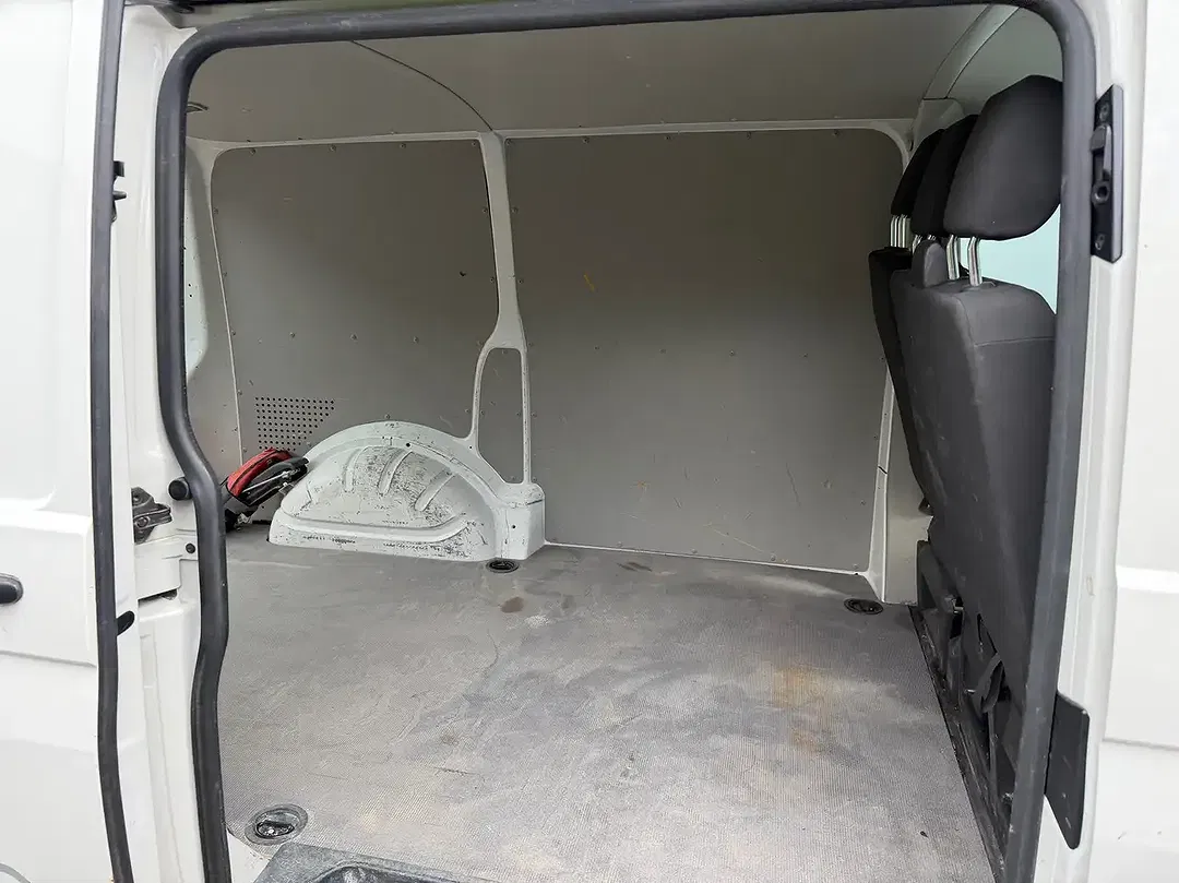 Volkswagen Transporter - Thumbnail 9