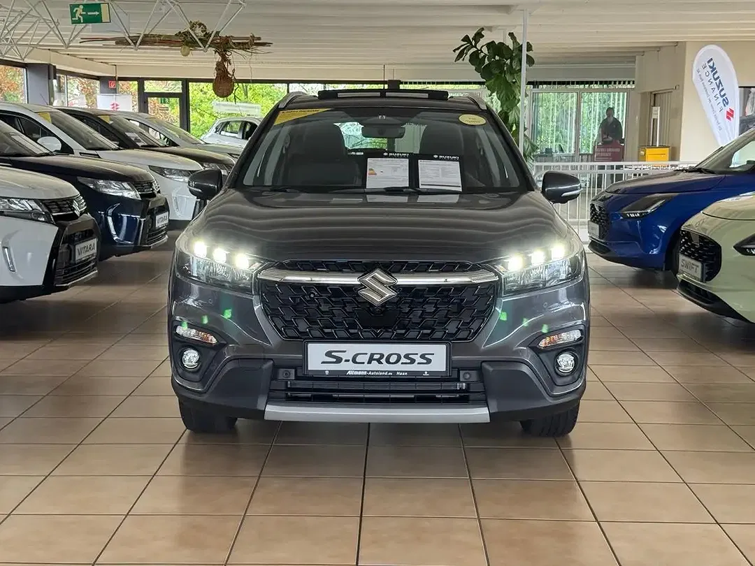Suzuki S-Cross - Thumbnail 1