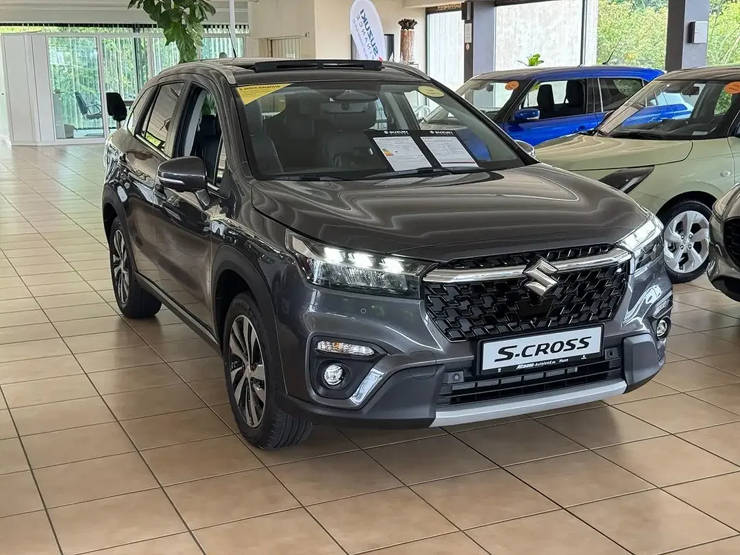 Suzuki S-Cross - Thumbnail 2