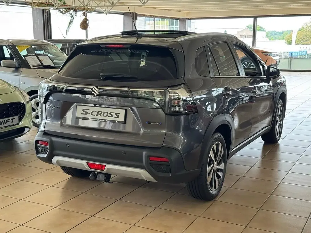 Suzuki S-Cross - Thumbnail 3