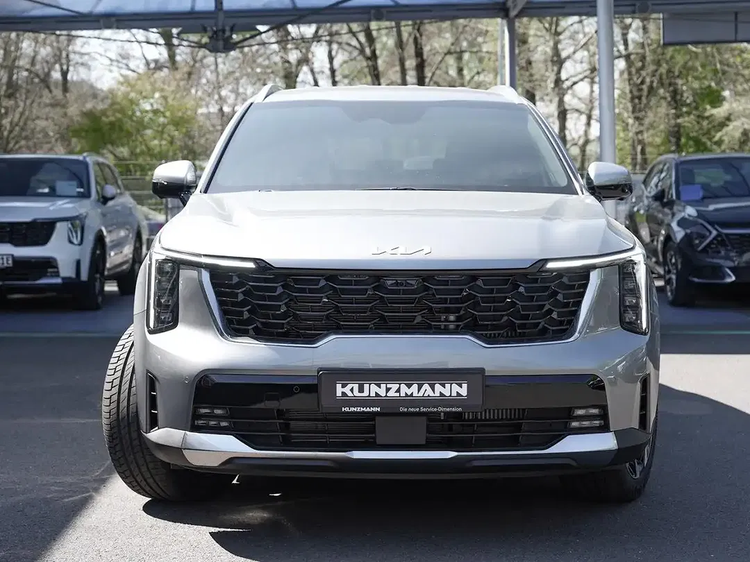 Kia Sorento - Thumbnail 2