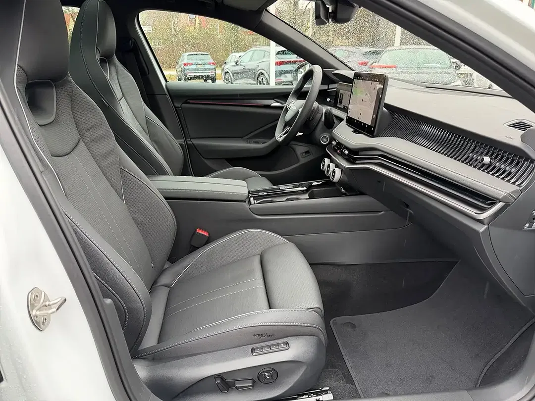 Skoda Superb - Thumbnail 12