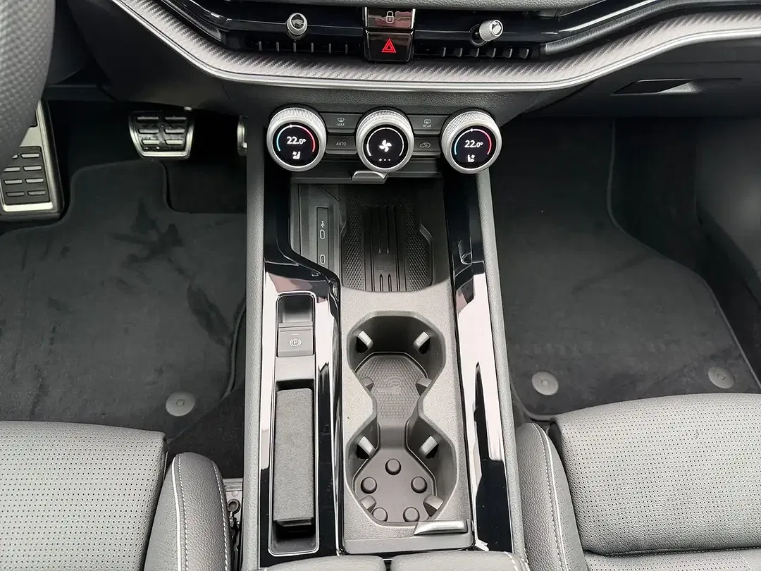 Skoda Superb - Thumbnail 8